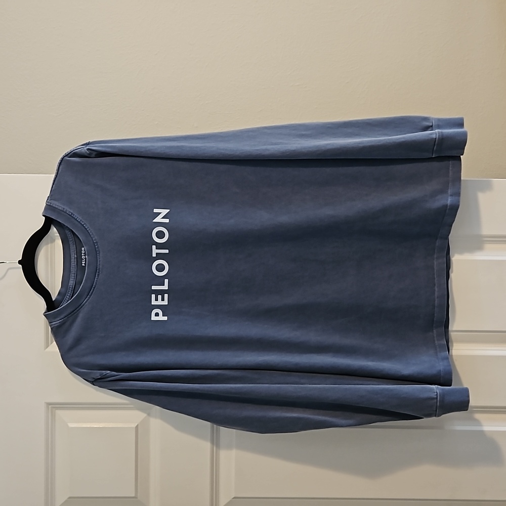 Men's XL Peloton long sleeve shirt